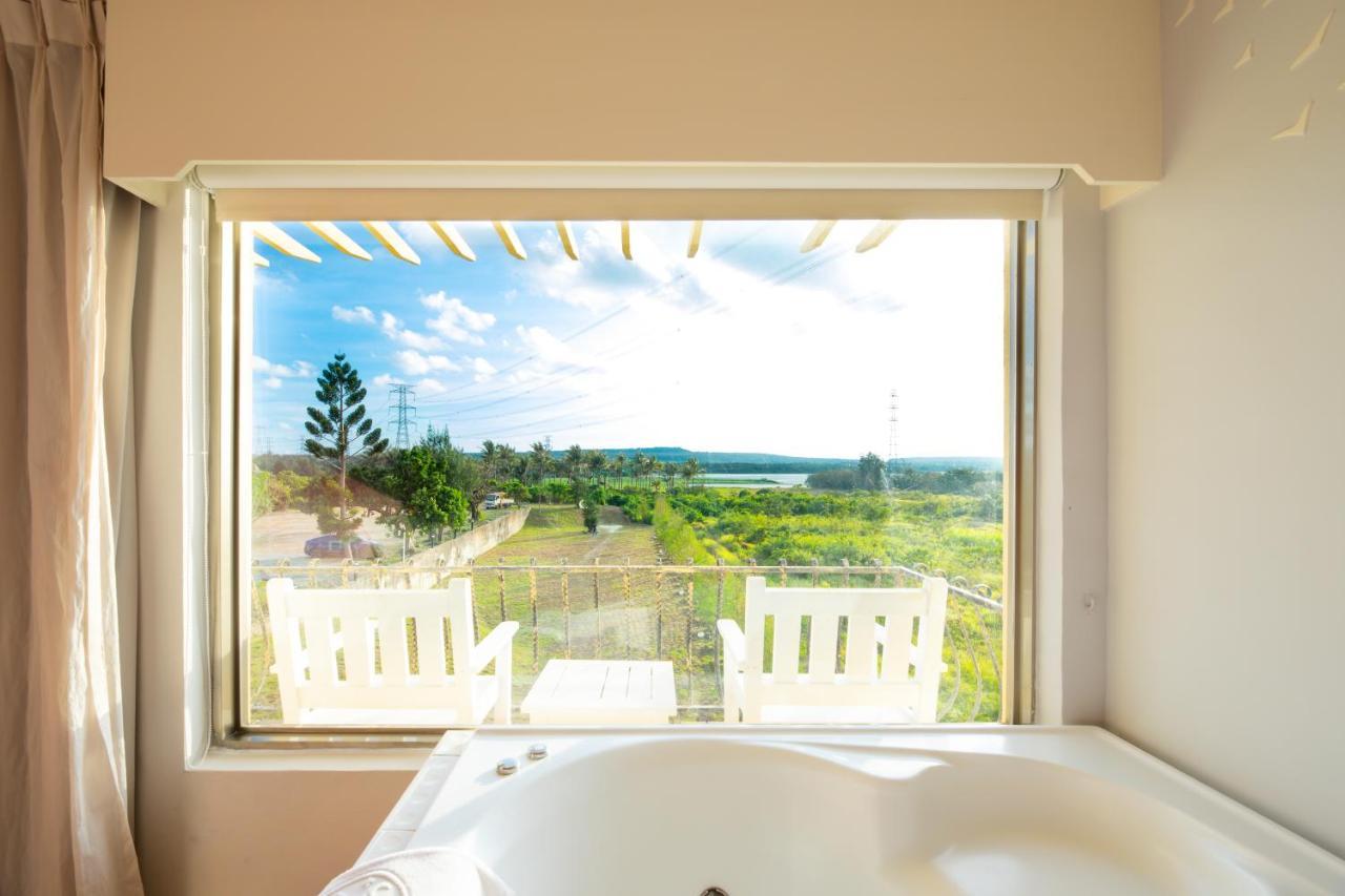 Lovestar Lakeside Hotel - Stars Building Нануан Екстериор снимка