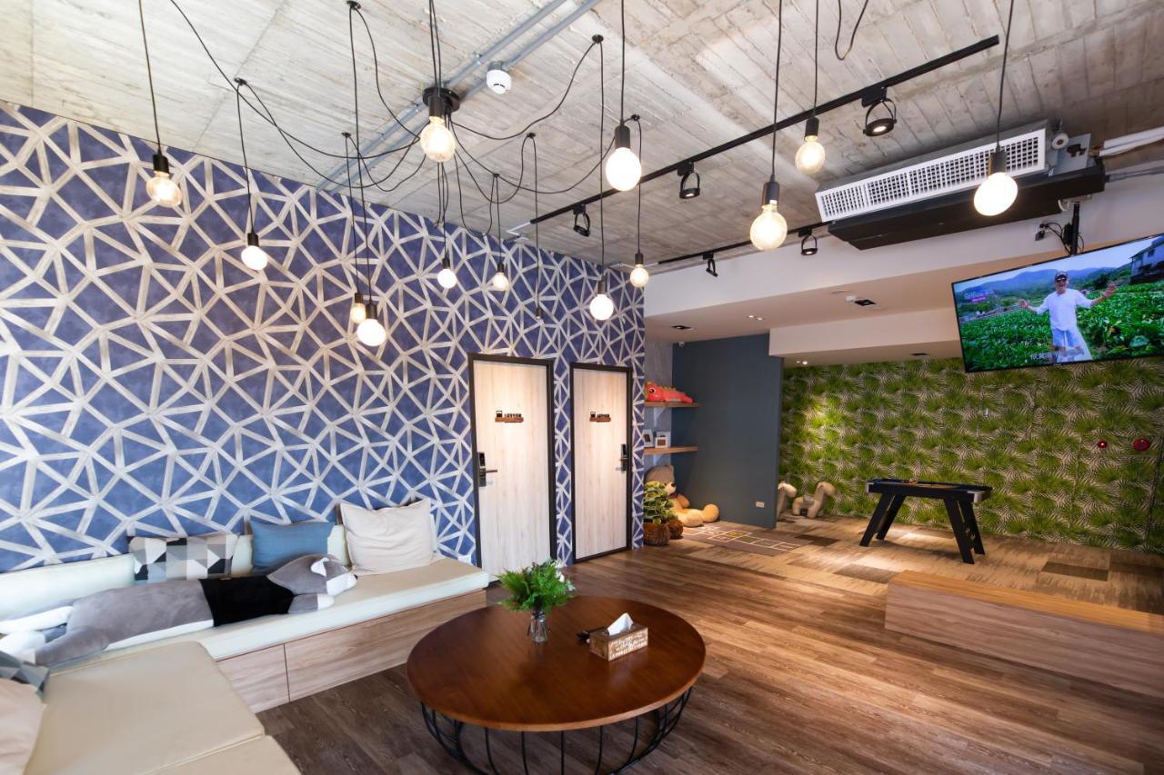 Lovestar Lakeside Hotel - Stars Building Нануан Екстериор снимка