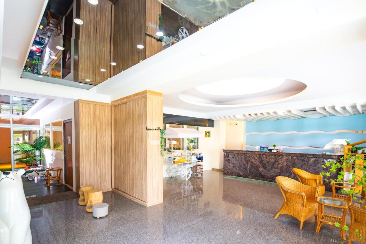 Lovestar Lakeside Hotel - Stars Building Нануан Екстериор снимка